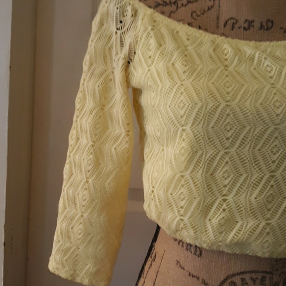 2 for$20/Crop shirt - Picture 2 of 8